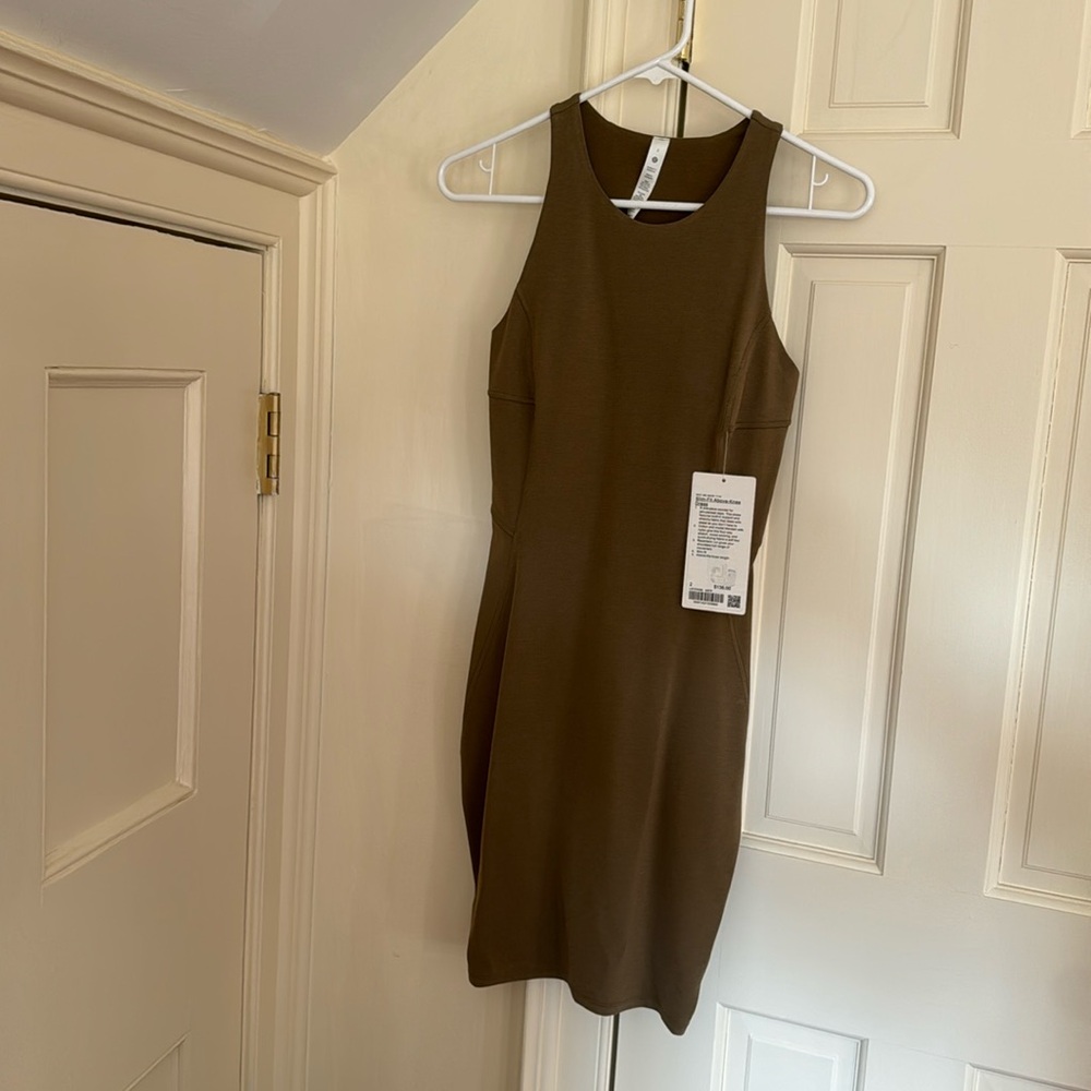 Artifact Slim fit above knee dress